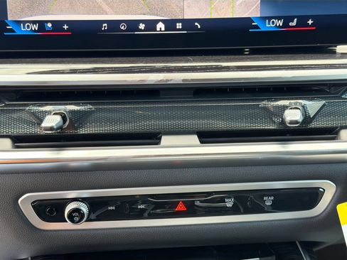 New 2026 BMW X7 xDrive40i w/ Executive Package image 37