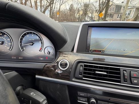 Used 2012 BMW 650i xDrive Convertible image 24