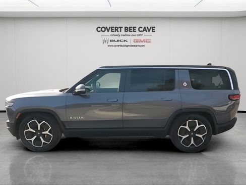 Used 2023 Rivian R1S Adventure image 5