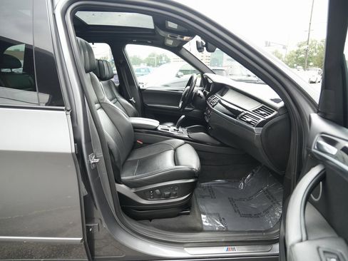 Used 2011 BMW X5 M image 21