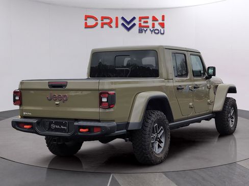 Used 2025 Jeep Gladiator Mojave image 6