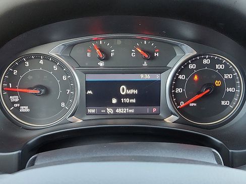 Used 2024 GMC Terrain SLT image 10