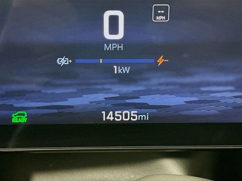 Used 2024 Chevrolet Equinox EV LT FWD image 18