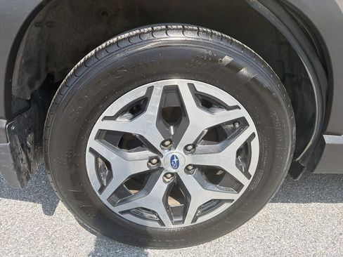 Used 2019 Subaru Forester Premium w/ All-Weather Package AWD/4WD image 12