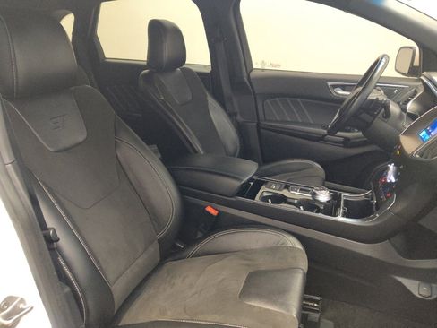 Used 2020 Ford Edge ST w/ Equipment Group 401A image 21