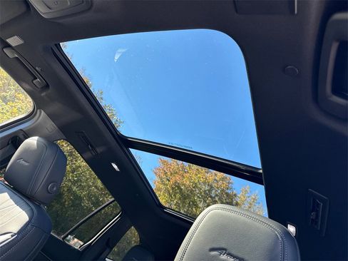 New 2026 Buick Enclave Avenir w/ Super Cruise Package image 31