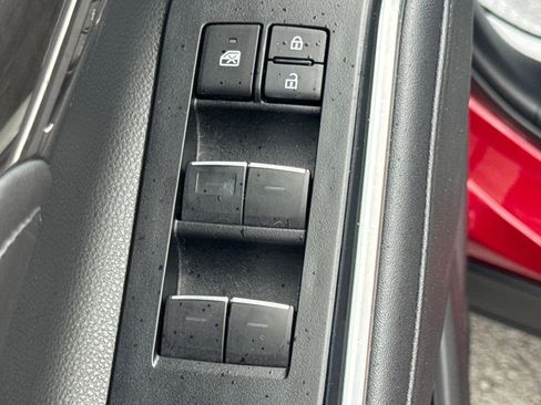 Used 2023 Toyota Highlander Platinum AWD/4WD image 31