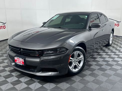 Used 2020 Dodge Charger SXT RWD image 1
