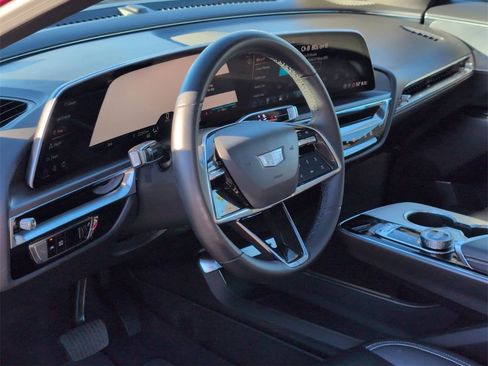 Certified 2024 Cadillac Lyriq Tech w/ Driver Assist Package image 8