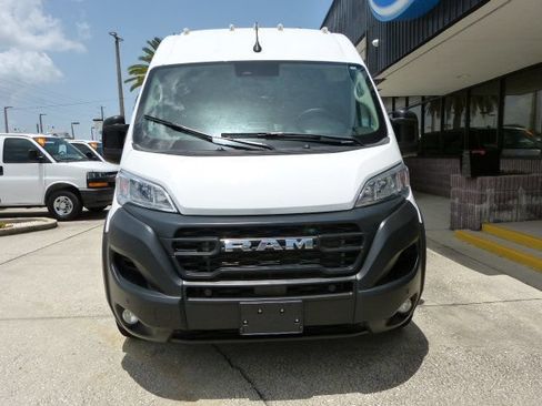 Used 2025 RAM ProMaster 2500 w/ Safety Group FWD image 7