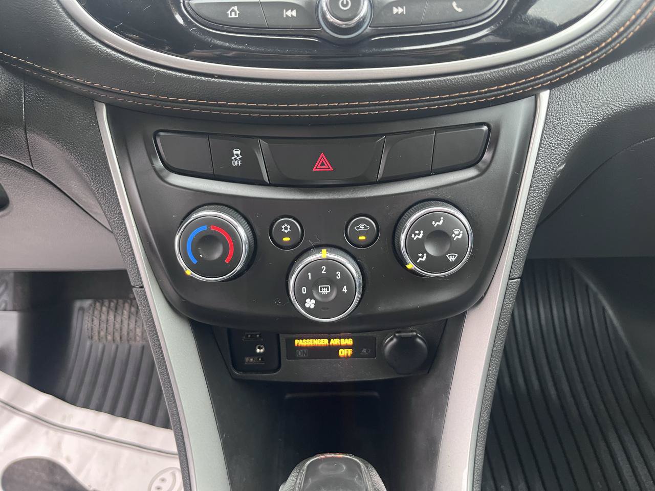Used 2020 Chevrolet Trax LS w/ Tint and Cruise Package AWD/4WD image 32
