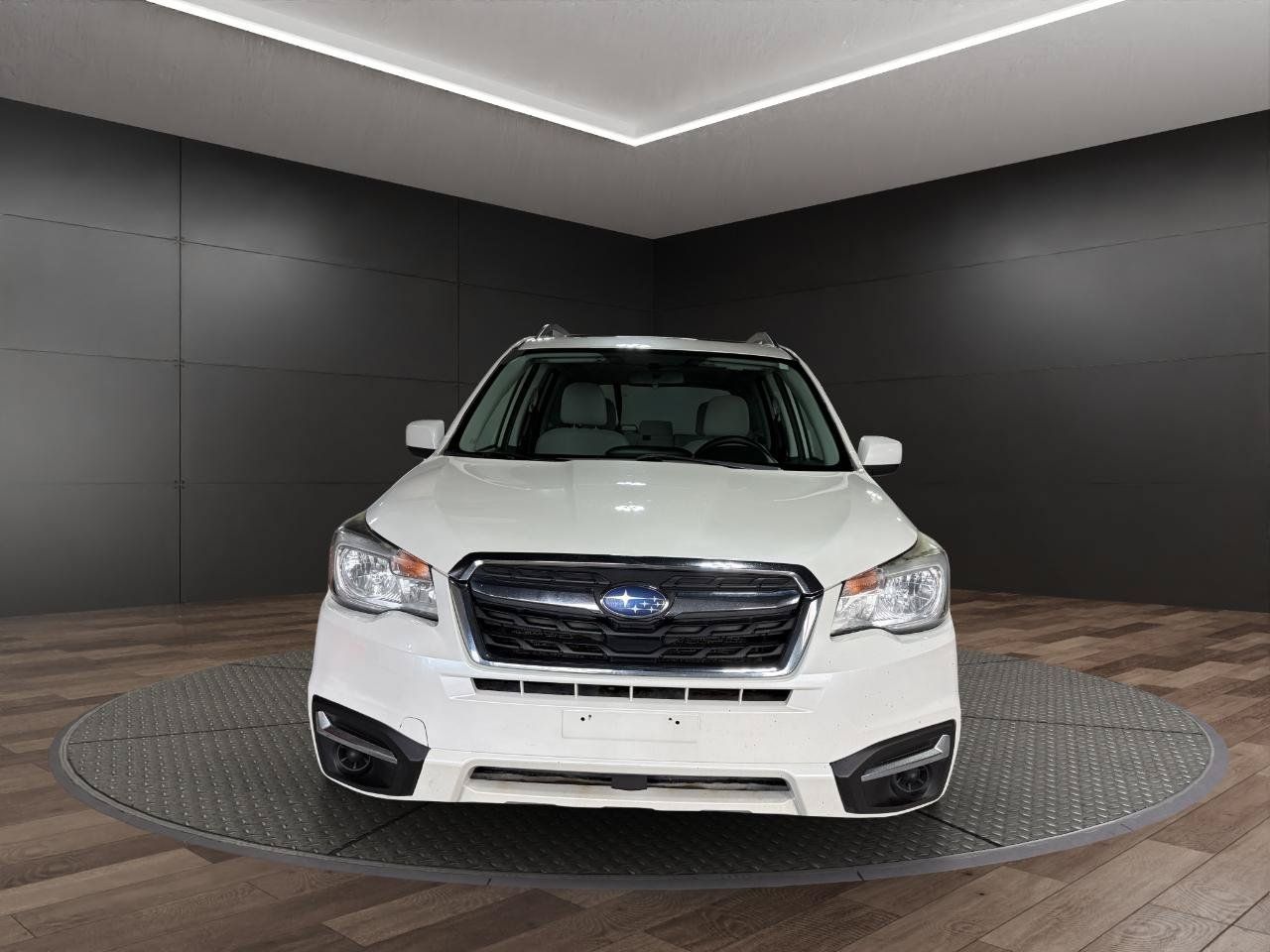 Used 2017 Subaru Forester 2.5i Premium AWD/4WD image 3