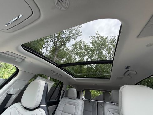 New 2026 Lincoln Aviator Reserve AWD/4WD image 38