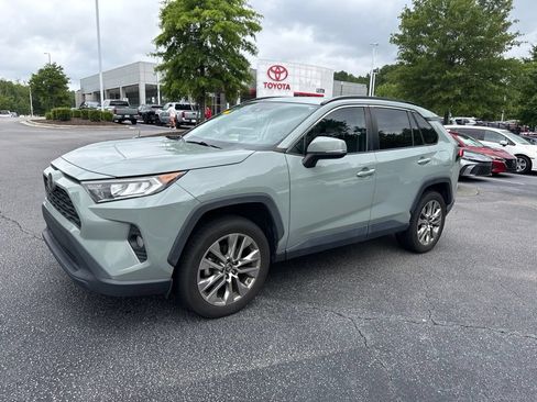 Used 2019 Toyota RAV4 XLE Premium w/ Cold Weather Package FWD image 2