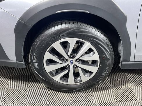 Used 2025 Subaru Outback Premium image 28
