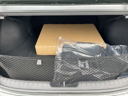 New 2025 Hyundai Elantra Limited image 49