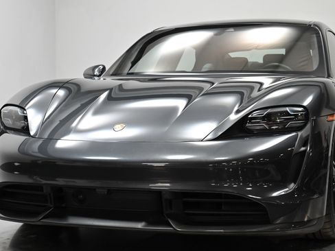 Used 2021 Porsche Taycan Turbo S image 40