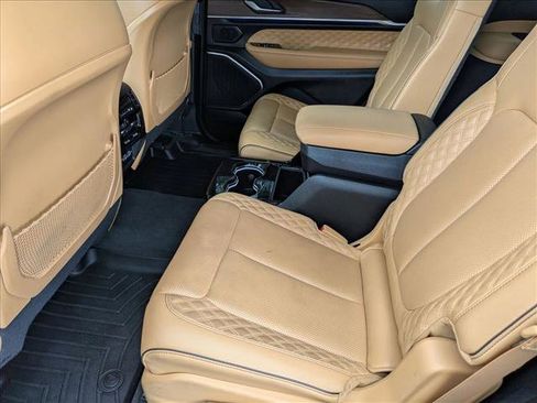 Used 2021 Jeep Grand Cherokee L Summit w/ Advanced Protech Group IV AWD/4WD image 17