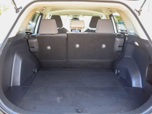 Used 2025 Toyota RAV4 XLE FWD image 27