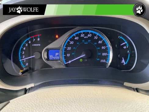 Used 2011 Toyota Sienna XLE w/ Entertainment Pkg AWD/4WD image 13