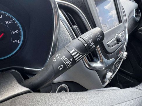 Used 2020 Chevrolet Equinox LS w/ LS Convenience Package image 26