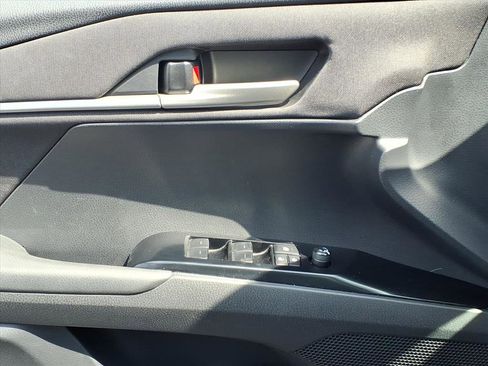 Used 2025 Toyota Camry LE image 26