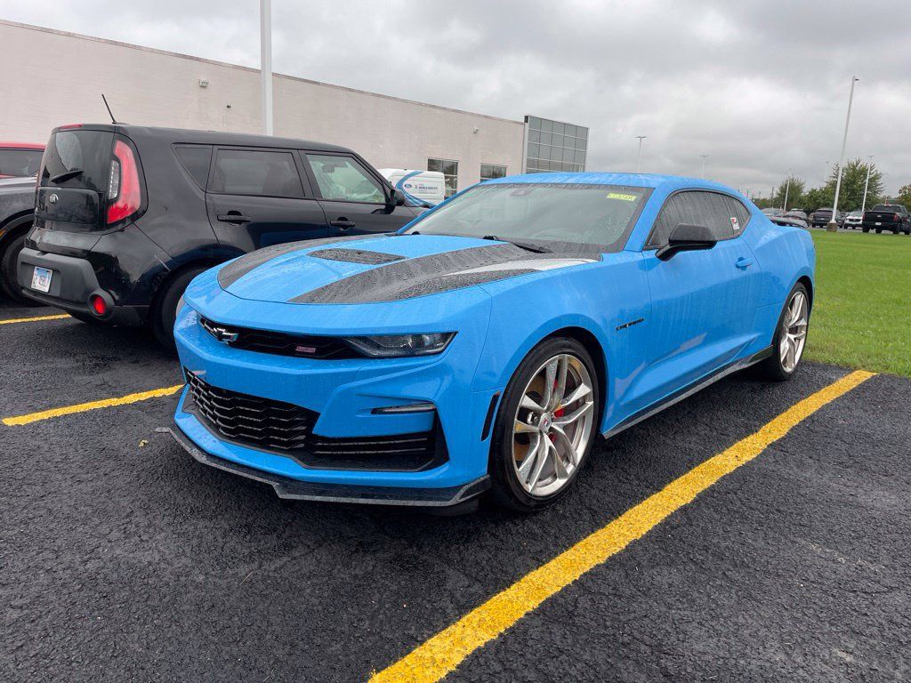 Used 2022 Chevrolet Camaro SS w/ Design Package 3 RWD image 2
