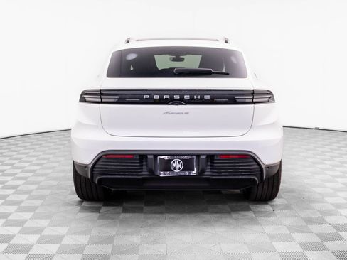 Certified 2024 Porsche Macan 4 Electric image 10