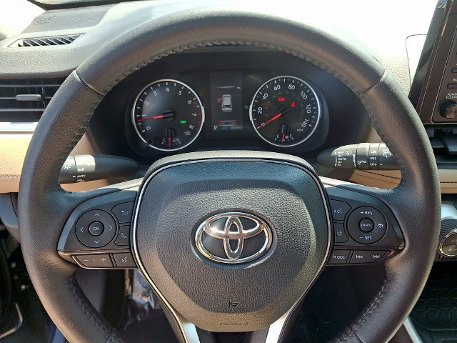 Certified 2022 Toyota RAV4 XLE w/ Convenience Package AWD/4WD image 13