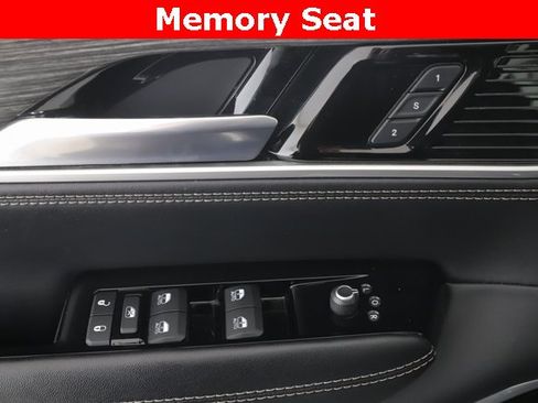 Used 2022 Jeep Wagoneer Series III w/ Premium Group I image 20