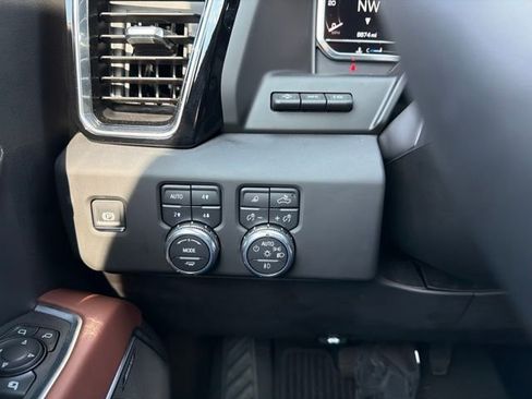 Used 2025 GMC Sierra 1500 Denali Ultimate AWD/4WD image 18