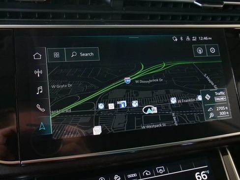 Used 2023 Audi Q8 Premium image 23