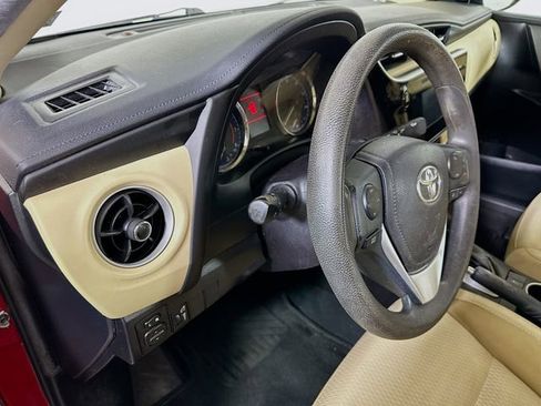 Used 2017 Toyota Corolla LE image 9