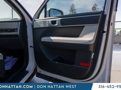 Used 2025 Hyundai Santa Fe SEL FWD image 23