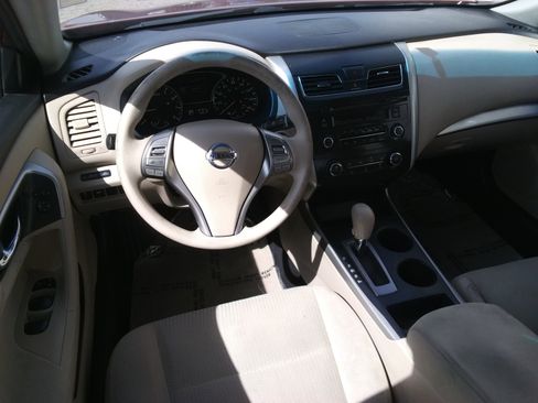 Used 2015 Nissan Altima 2.5 S w/ Power Driver Seat Package FWD image 10