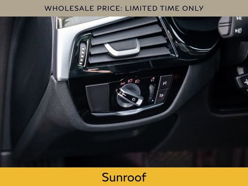 Used 2022 BMW 530e xDrive image 19