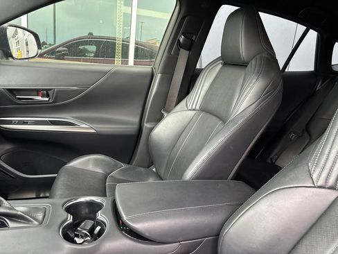 Used 2021 Toyota Venza XLE w/ Softex Package AWD/4WD image 9