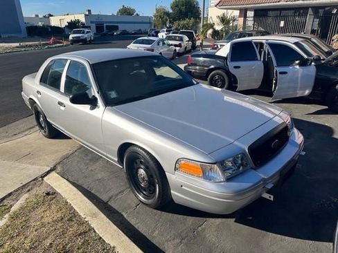 Used 2011 Ford Crown Victoria Police Interceptor w/ Radio Suppression Pkg image 1