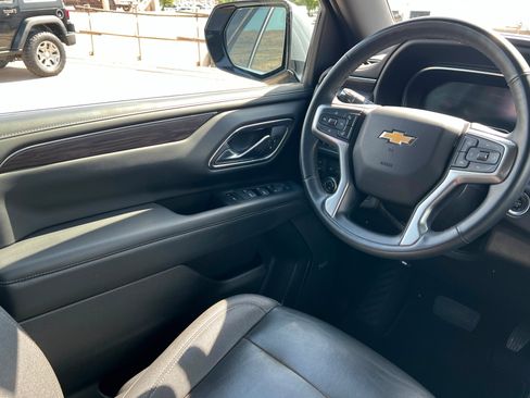 Used 2023 Chevrolet Tahoe LT w/ Luxury Package AWD/4WD image 12