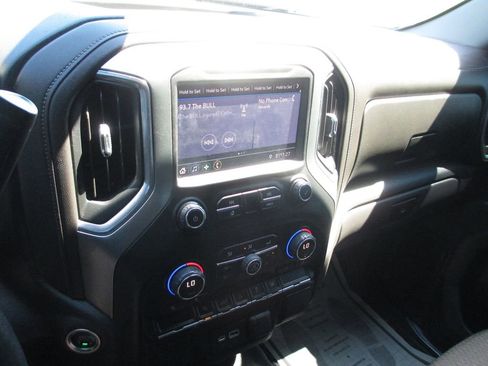 Used 2021 Chevrolet Silverado 1500 LT image 29