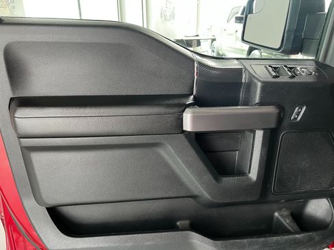 Used 2019 Ford F150 XLT w/ Equipment Group 302A Luxury AWD/4WD image 11