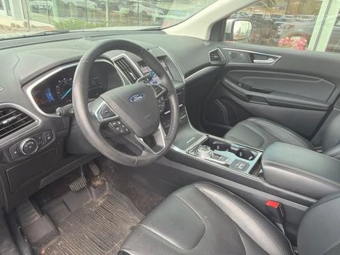 Used 2019 Ford Edge Titanium w/ Equipment Group 301A AWD/4WD image 5