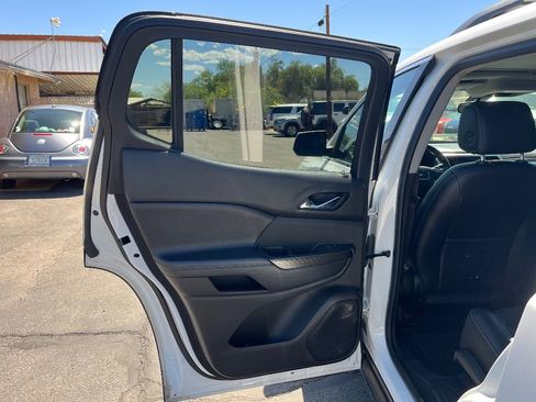 Used 2019 GMC Acadia SLT FWD image 15