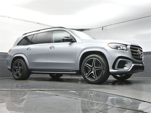New 2026 Mercedes-Benz GLS 450 4MATIC image 42