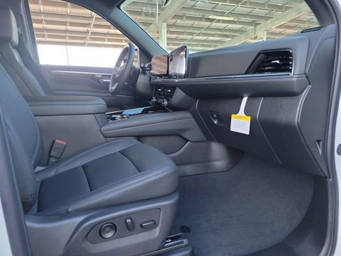 New 2026 Chevrolet Suburban LT w/ Comfort Package image 16