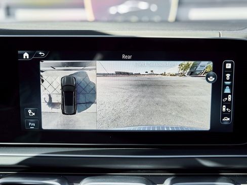 Used 2024 Mercedes-Benz Maybach GLS 600 4MATIC image 62