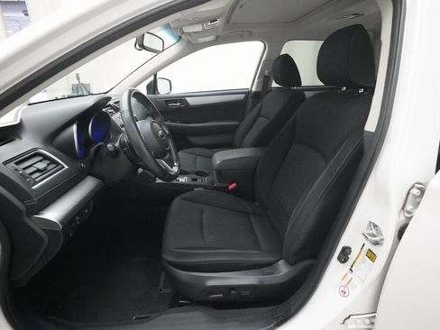 Used 2018 Subaru Outback 2.5i Premium image 7