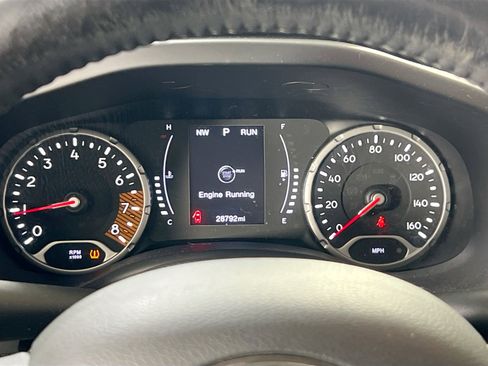 Used 2019 Jeep Renegade Altitude w/ Quick Order Package 2XM image 11