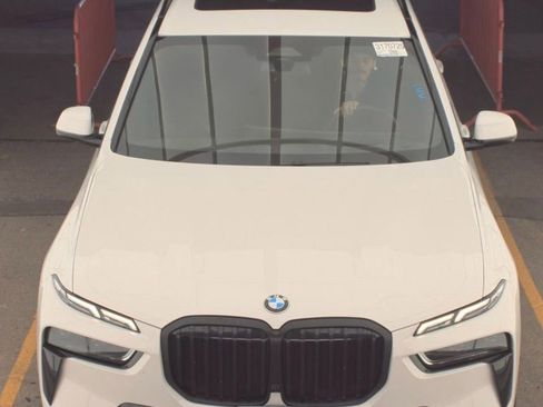 Used 2026 BMW X7 xDrive40i AWD/4WD image 2