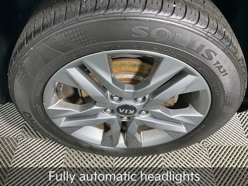 Certified 2021 Kia Seltos LX image 9